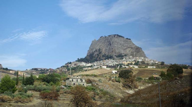 Sutera village sicilien
