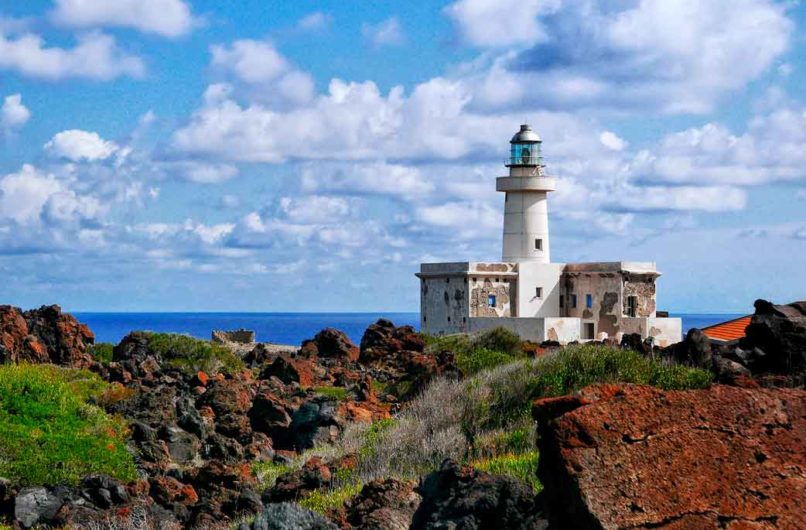 Faro di Punta Spadillo a Pantelleria